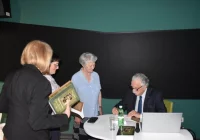 Spotkanie promujące wspomnienia Zofii z Odrowąż- Pieniążków Skąpskiej pt. ,,Dziwne jest serce kobiece’’ - zdjęcie główne