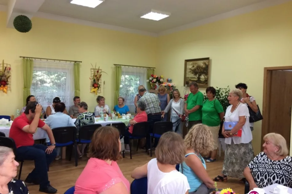 Grupa rolników złożyła wizytę uczestnikom Dziennego Domu Senior-WIGOR - zdjęcie 3