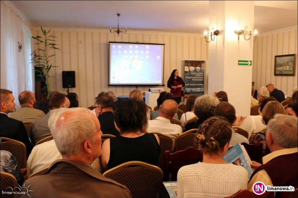 Otwarcie wystawy „ŚWIAT DAWNEJ APTEKI NA POLSKO-SŁOWACKIM POGRANICZU” w muzeum - zdjęcie 2