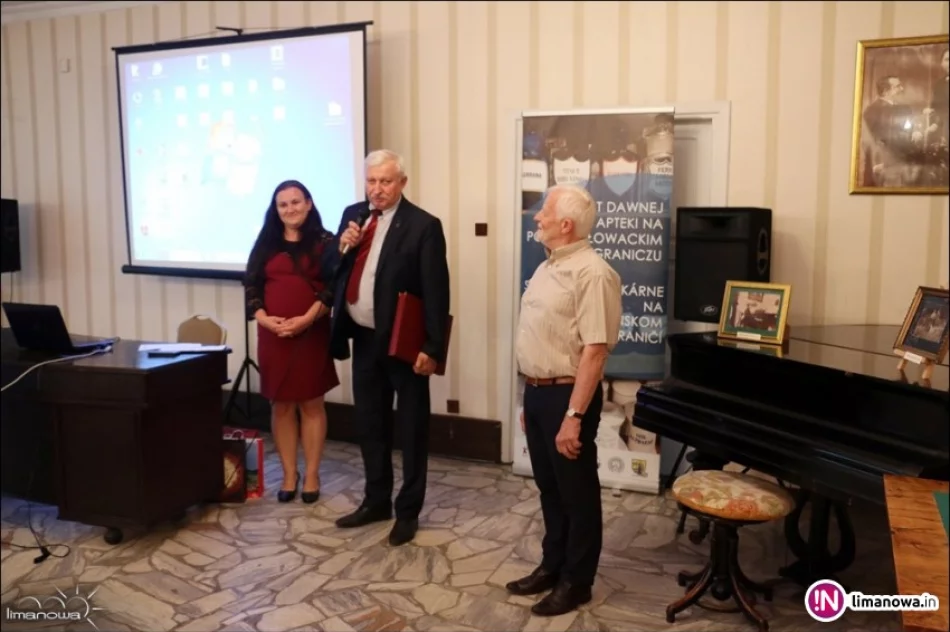 Otwarcie wystawy „ŚWIAT DAWNEJ APTEKI NA POLSKO-SŁOWACKIM POGRANICZU” w muzeum - zdjęcie 3