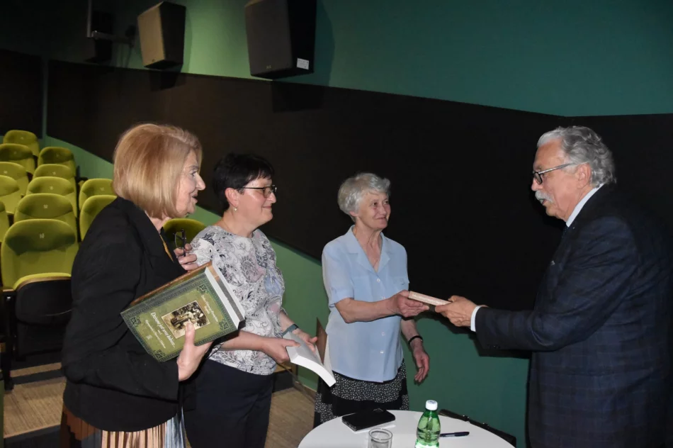 Wydano wspomnienia, spisywane przez sześć dekad - zdjęcie 2