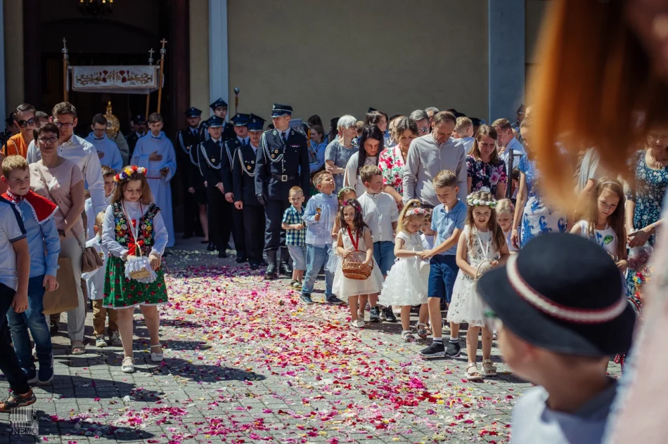 Procesja Bożego Ciała w Tymbarku (2022) - zdjęcie 3