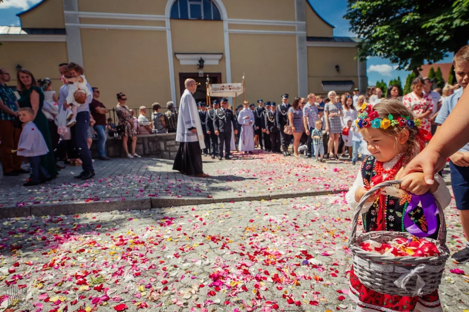 Procesja Bożego Ciała w Tymbarku (2022) - zdjęcie 7