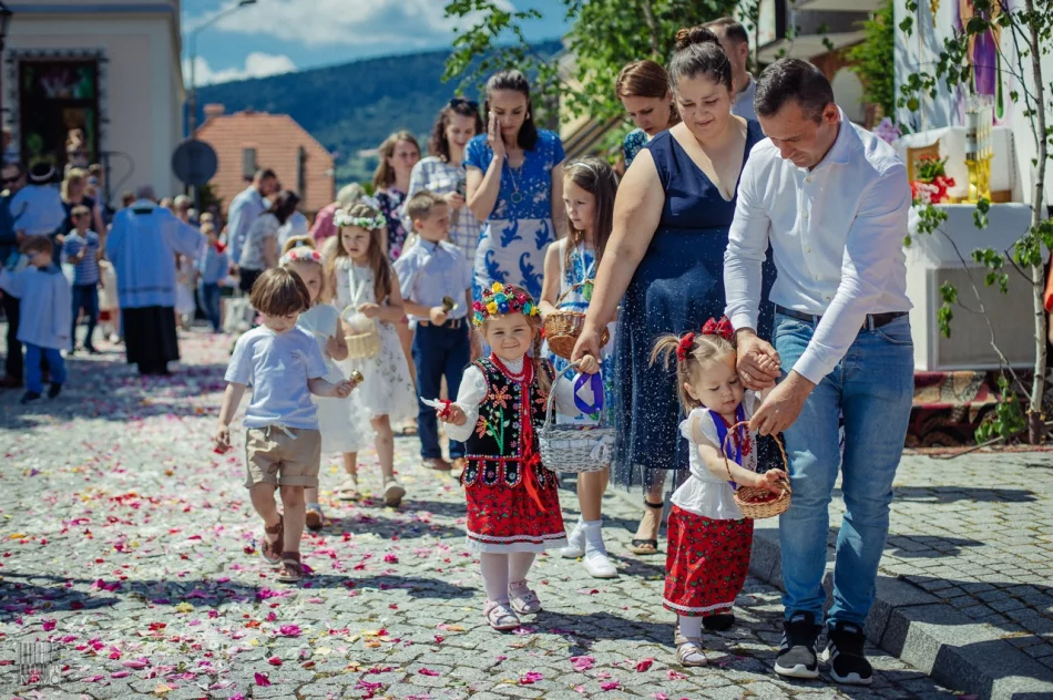 Procesja Bożego Ciała w Tymbarku (2022) - zdjęcie 13