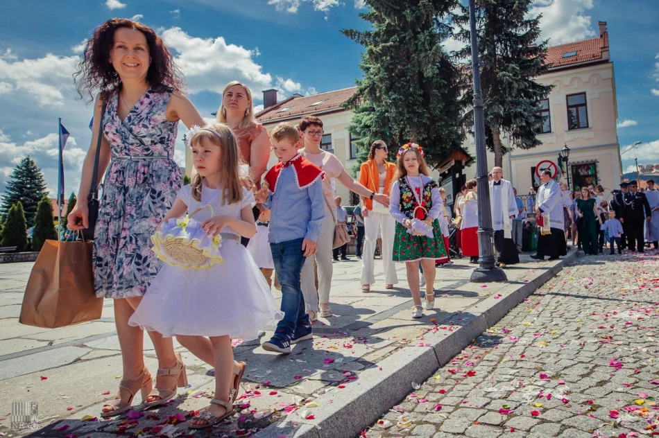 Procesja Bożego Ciała w Tymbarku (2022) - zdjęcie 18