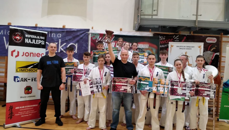 Karatecy ARS Limanowa – JONIEC Team wywalczyli 17 medali i drużynowe wicemistrzostwo Małopolski w Karate Kyokushin - zdjęcie 1