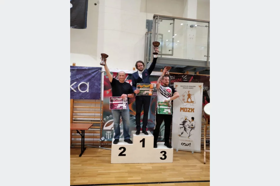 Karatecy ARS Limanowa – JONIEC Team wywalczyli 17 medali i drużynowe wicemistrzostwo Małopolski w Karate Kyokushin - zdjęcie 3