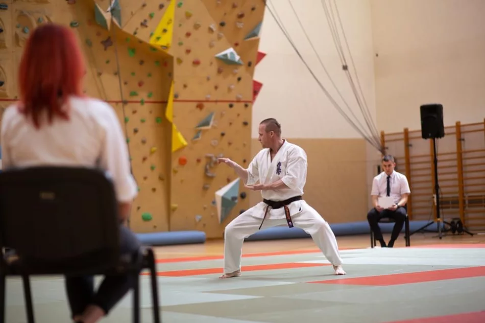 Karatecy ARS Limanowa – JONIEC Team wywalczyli 17 medali i drużynowe wicemistrzostwo Małopolski w Karate Kyokushin - zdjęcie 7