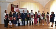 Nagrody i wyróżnienia dla uczniów za wysokie wyniki - zdjęcie 2