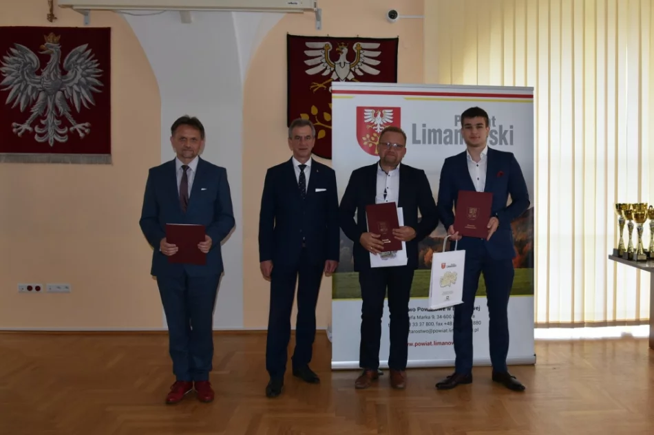 Nagrody i wyróżnienia dla uczniów za wysokie wyniki - zdjęcie 4