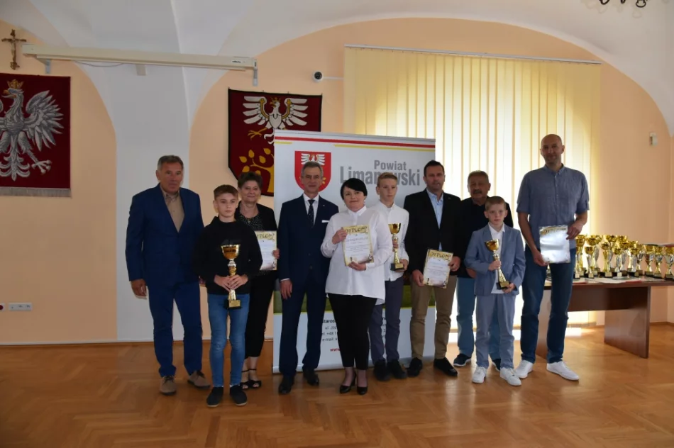 Nagrody i wyróżnienia dla uczniów za wysokie wyniki - zdjęcie 7