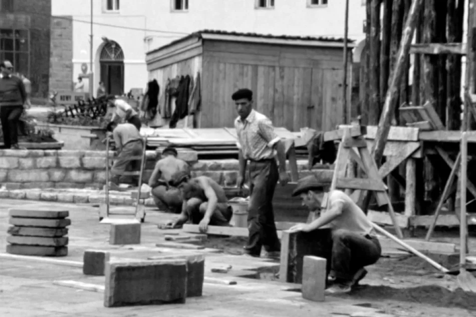 Filmowa podróż do przeszłości - miasto 50 lat temu - zdjęcie 10