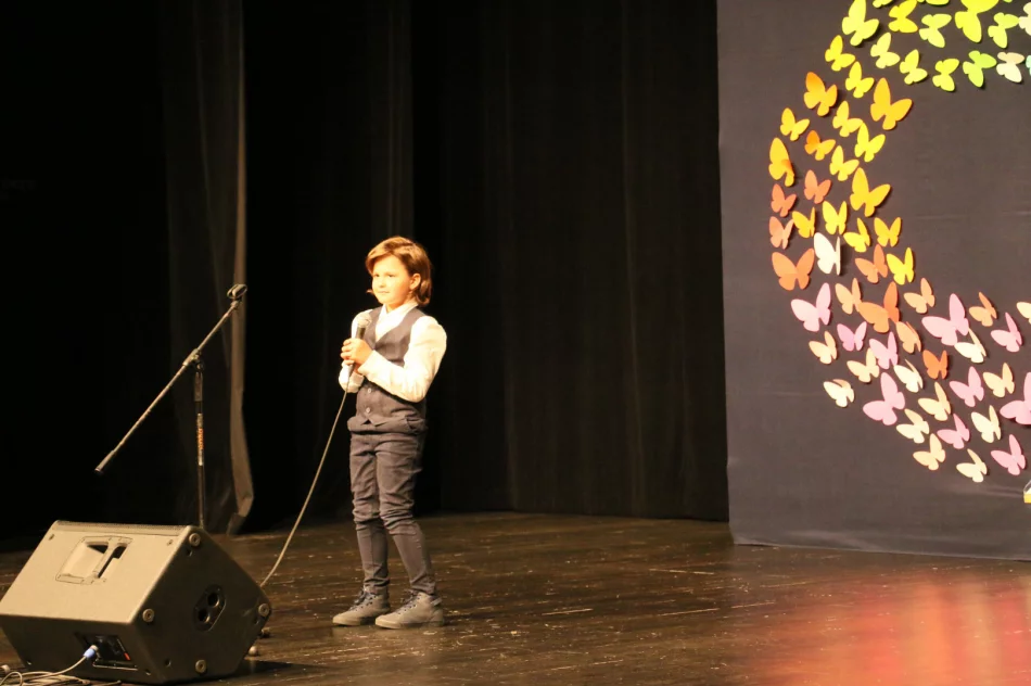 Podczas uroczystej gali nagrodzono najlepszych uczniów szkół miejskich - zdjęcie 3