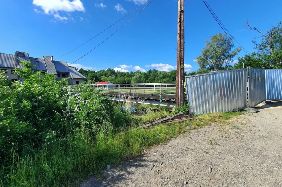 Przed zamknięciem mostu remontują kładkę - zdjęcie 3