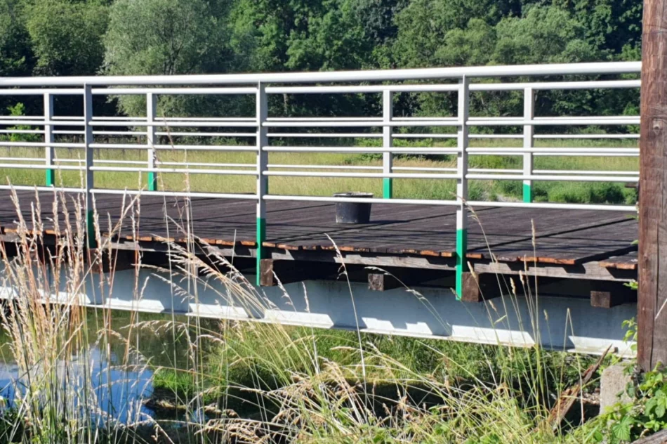 Przed zamknięciem mostu remontują kładkę - zdjęcie 6