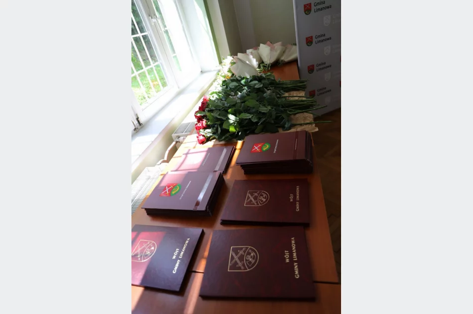 Podsumowanie roku szkolnego 2021/2022 – nagrody dla uczniów i podziękowania dla nauczycieli - zdjęcie 5