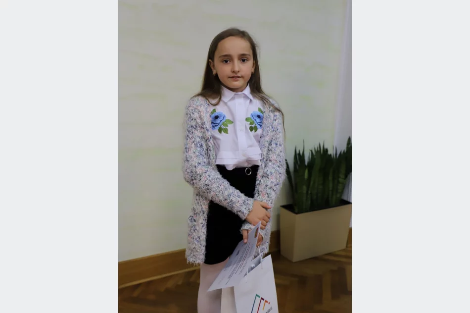 Podsumowanie roku szkolnego 2021/2022 – nagrody dla uczniów i podziękowania dla nauczycieli - zdjęcie 10