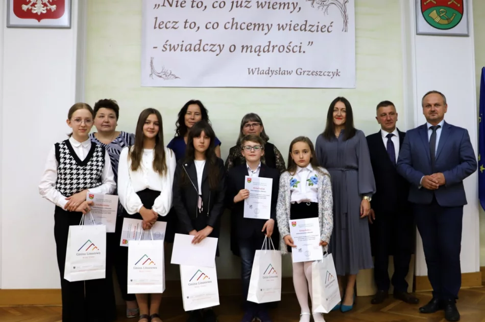 Podsumowanie roku szkolnego 2021/2022 – nagrody dla uczniów i podziękowania dla nauczycieli - zdjęcie 18