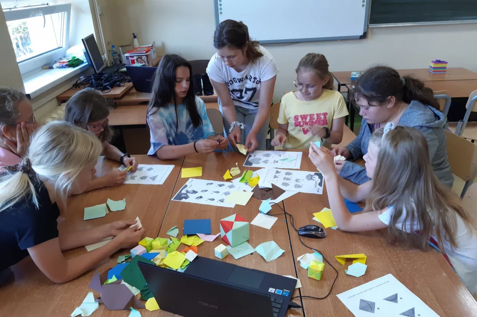 Dni Matematyki i Nauk Przyrodniczych w Szkole Podstawowej w Mordarce - zdjęcie 2