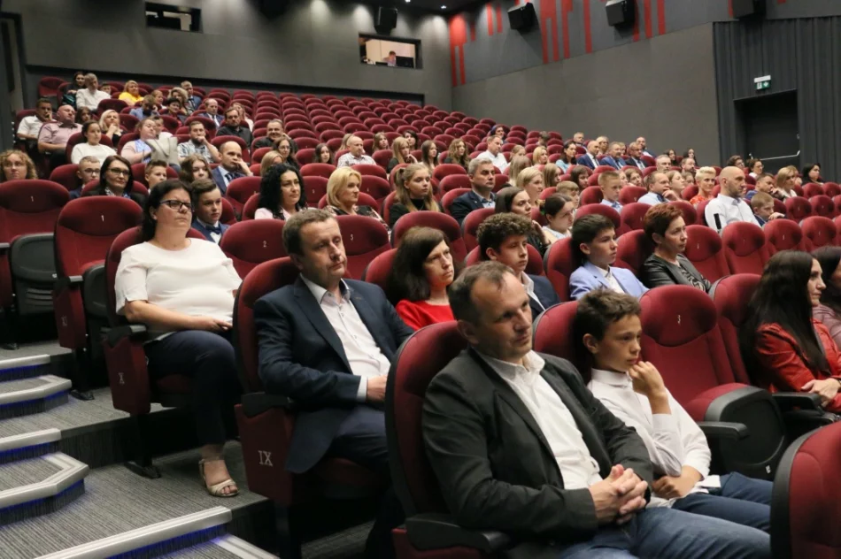 Uczniowie docenieni za osiągnięcia - zdjęcie 13