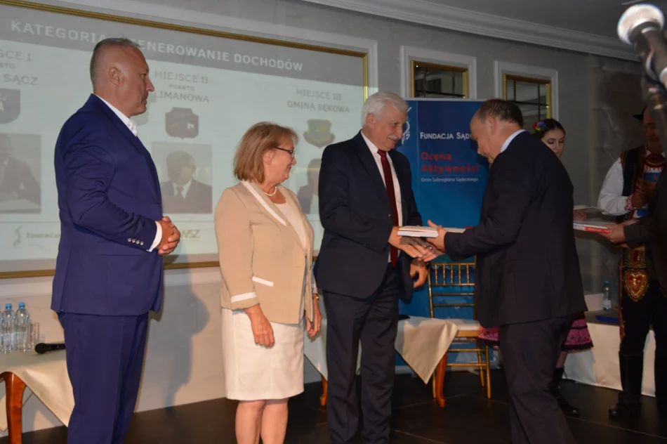  Miasto Limanowa kolejny raz na podium w Ocenie Aktywności Gmin Subregionu Sądeckiego - zdjęcie 4