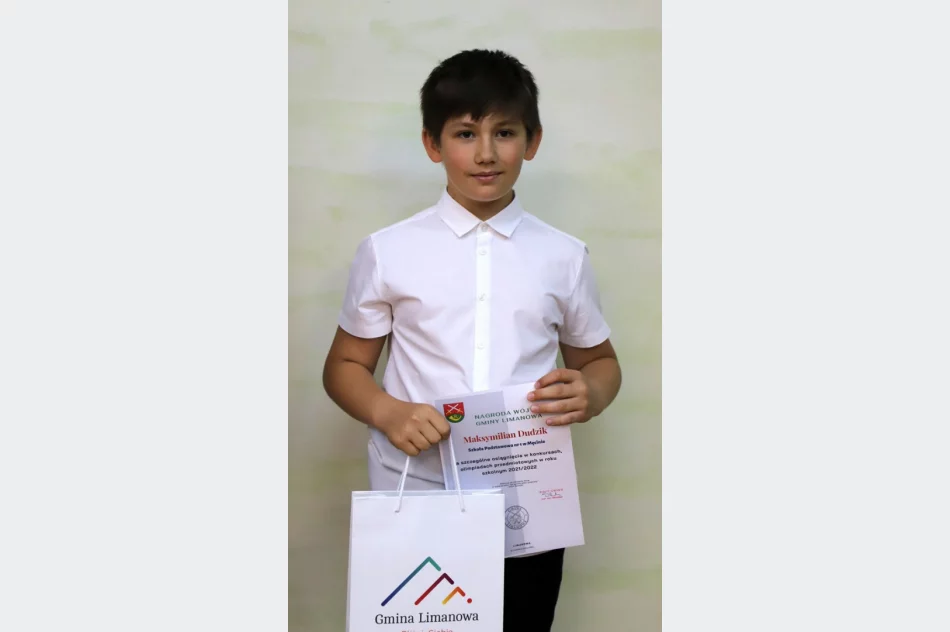 Podsumowano rok szkolny: nagrody na uczniów i nauczycieli - zdjęcie 2