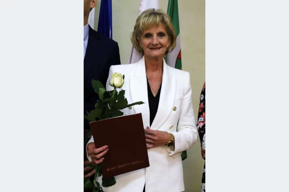 Podsumowano rok szkolny: nagrody na uczniów i nauczycieli - zdjęcie 6