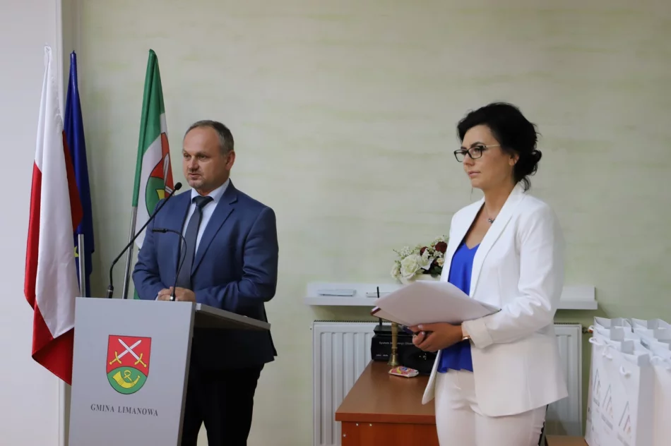 Podsumowano rok szkolny: nagrody na uczniów i nauczycieli - zdjęcie 18