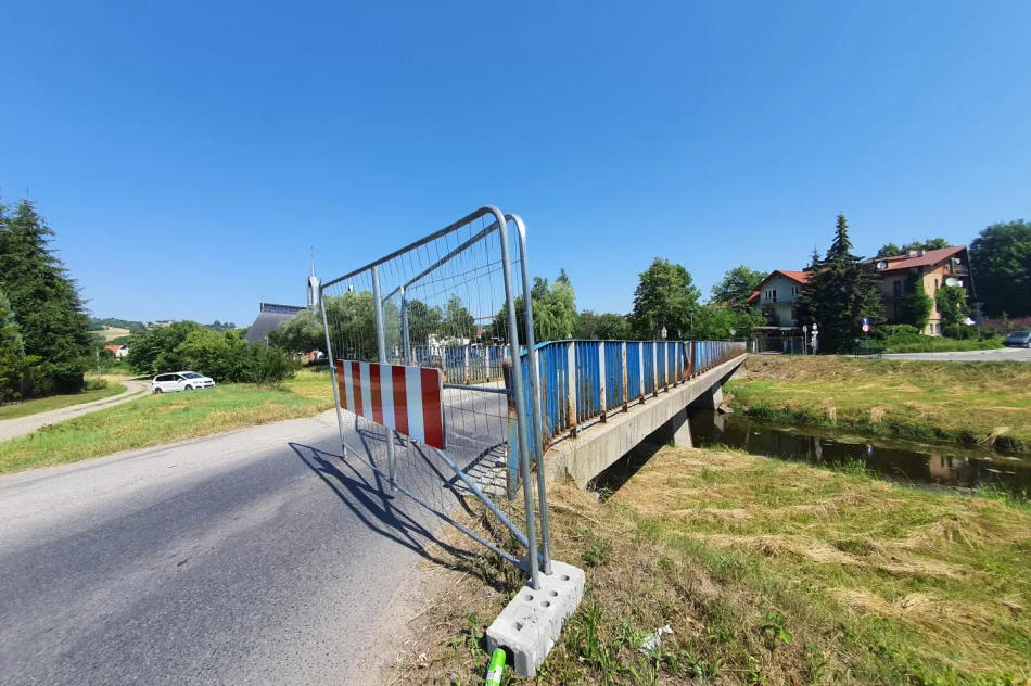 Most zamknięty, miasto - zakorkowane - zdjęcie 9