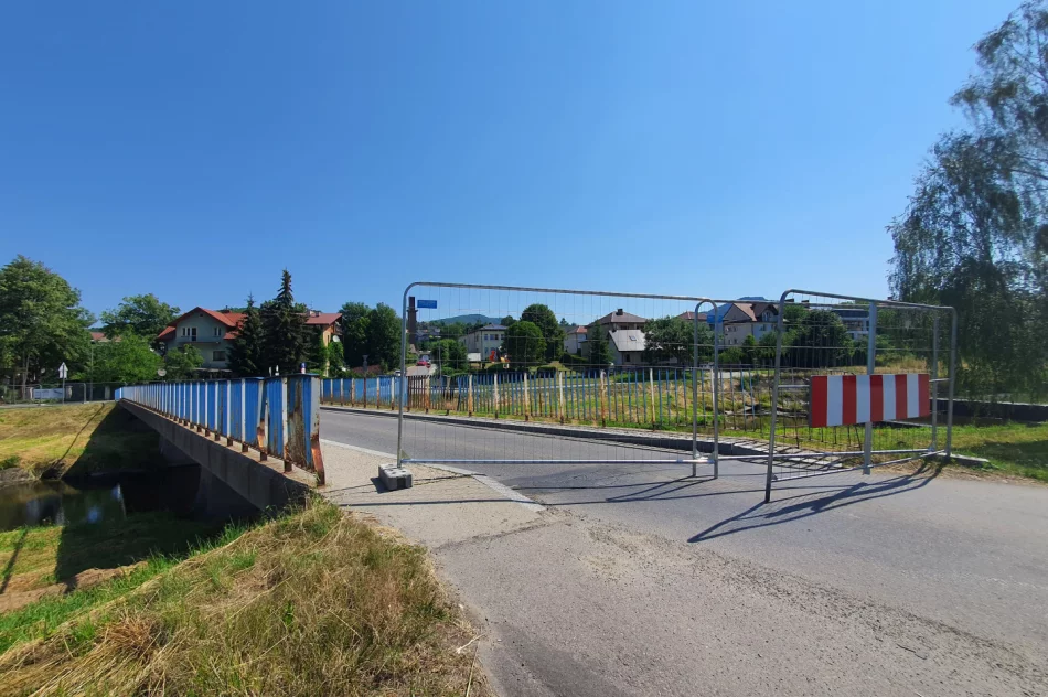 Most zamknięty, miasto - zakorkowane - zdjęcie 10