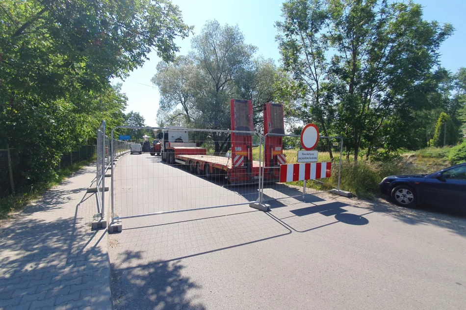 Most zamknięty, miasto - zakorkowane - zdjęcie 12