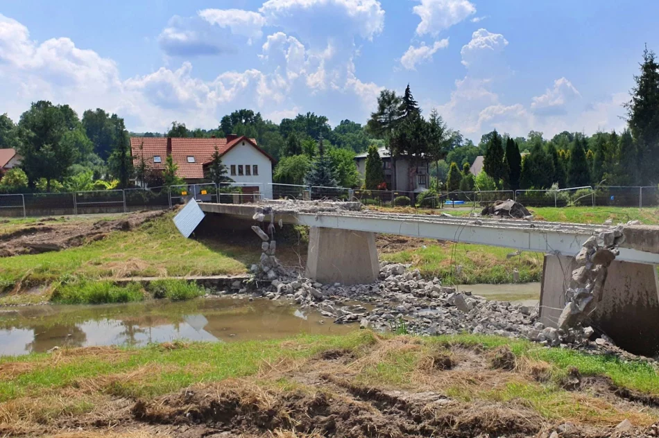 Trwa rozbiórka mostu - zdjęcie 7