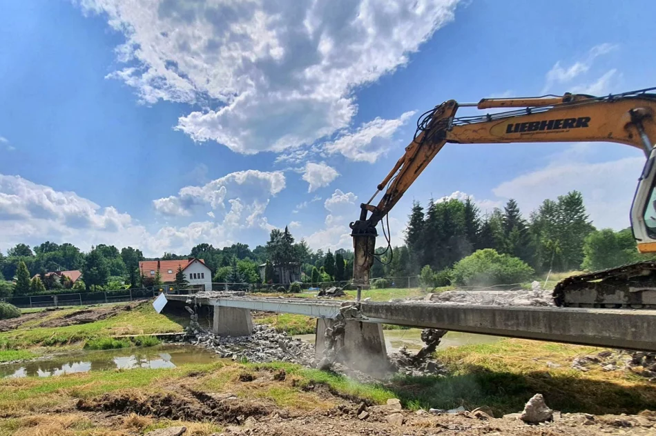 Trwa rozbiórka mostu - zdjęcie 9
