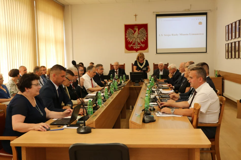 Jednogłośne wotum zaufania oraz jednogłośne absolutorium dla Burmistrza Miasta Limanowa - zdjęcie 2