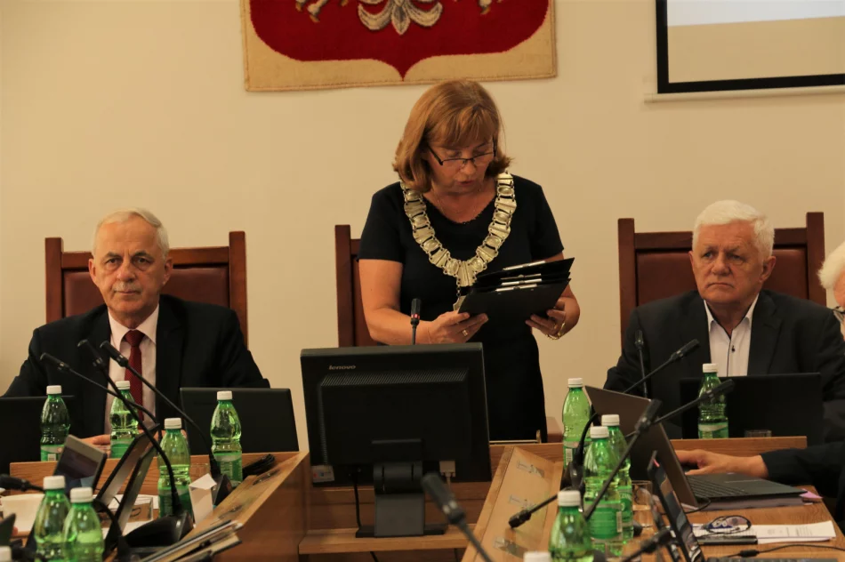 Jednogłośne wotum zaufania oraz jednogłośne absolutorium dla Burmistrza Miasta Limanowa - zdjęcie 3