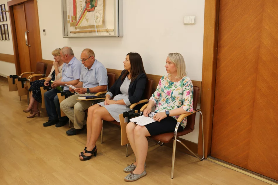 Jednogłośne wotum zaufania oraz jednogłośne absolutorium dla Burmistrza Miasta Limanowa - zdjęcie 9