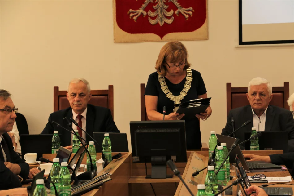 Jednogłośne wotum zaufania oraz jednogłośne absolutorium dla Burmistrza Miasta Limanowa - zdjęcie 11