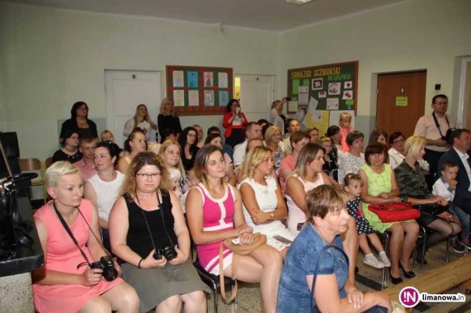 Dzień Mamy i Taty w Szkole Podstawowej nr 2 w Męcinie - zdjęcie 4