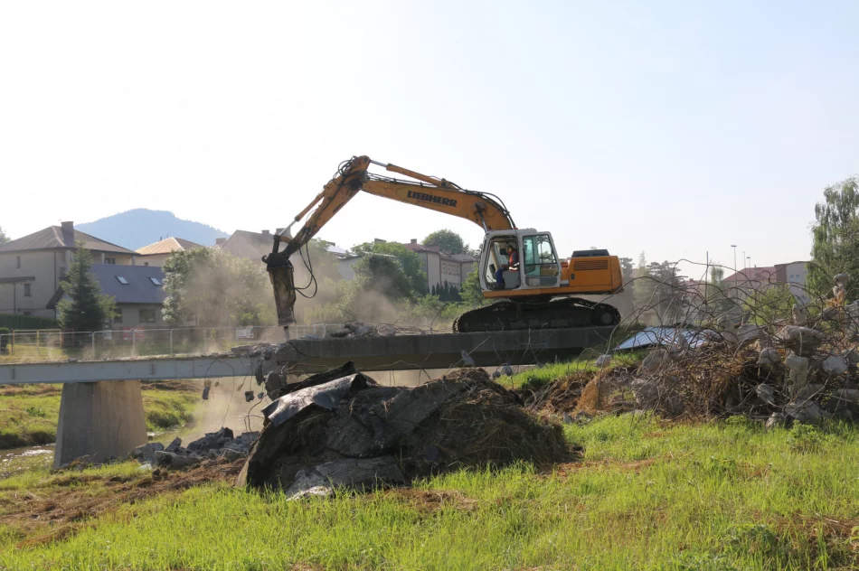 Trwa rozbiórka mostu na ul. Lipowej - zdjęcie 6