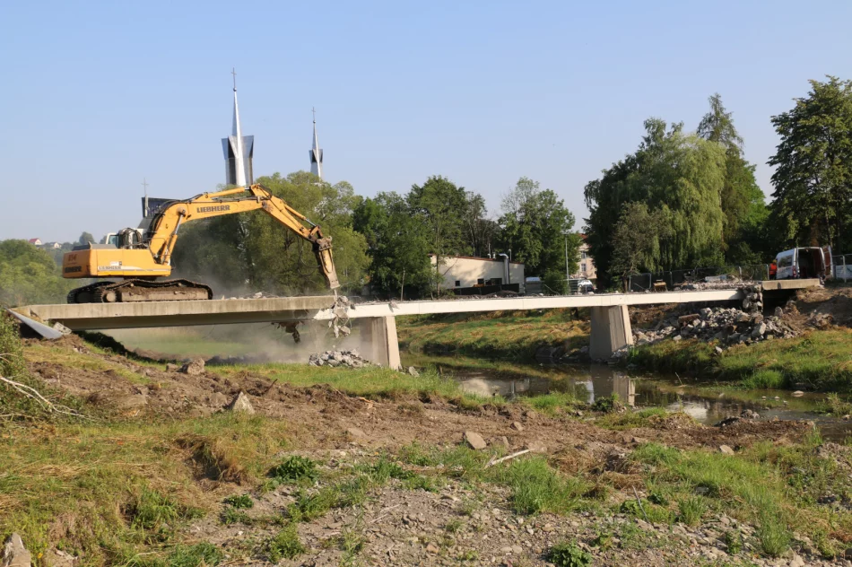 Trwa rozbiórka mostu na ul. Lipowej - zdjęcie 8