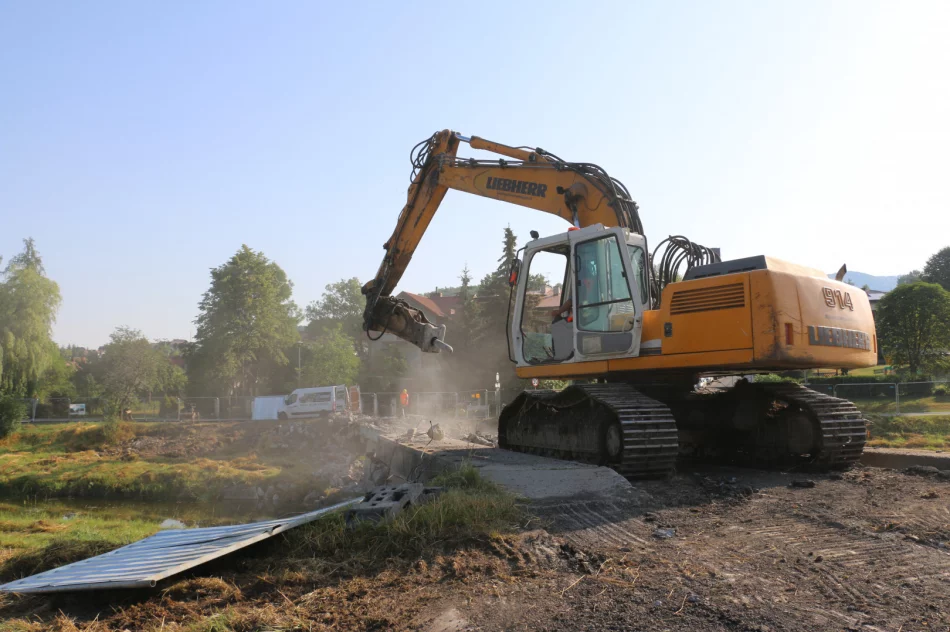 Trwa rozbiórka mostu na ul. Lipowej - zdjęcie 14
