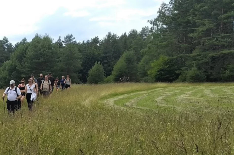 Charytatywny rajd pieszy policjantów - zdjęcie 6