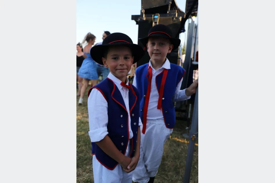 Imprezą plenerową otwarto sezon turystyczny - zdjęcie 13