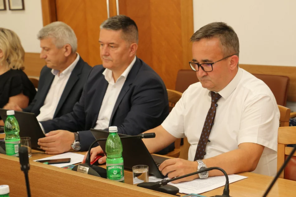 Absolutorium i wotum dla burmistrza, w tle demografia i perspektywy dla młodych - zdjęcie 6