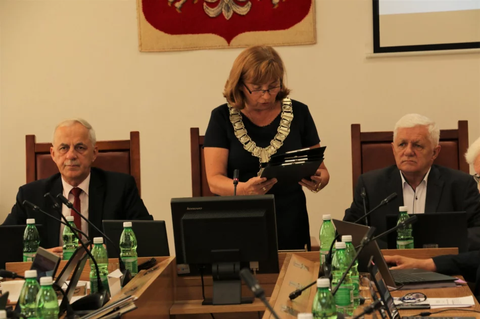 Absolutorium i wotum dla burmistrza, w tle demografia i perspektywy dla młodych - zdjęcie 9