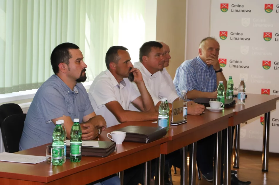 Jednogłośne absolutorium dla Wójta Gminy Limanowa Jana Skrzekuta - zdjęcie 10