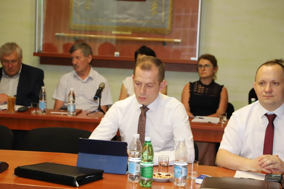 Jednogłośne absolutorium dla Wójta Gminy Limanowa Jana Skrzekuta - zdjęcie 15