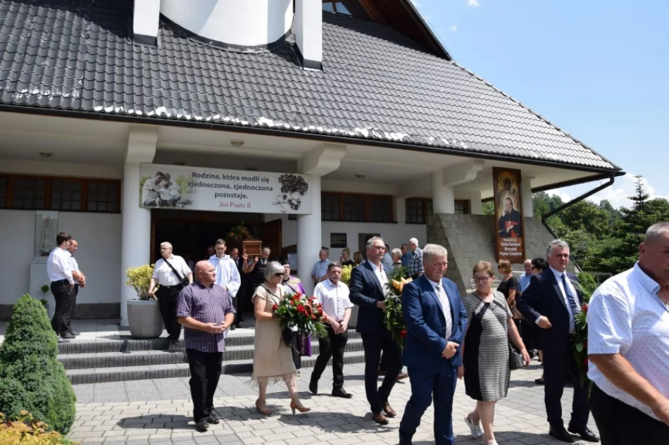 Odprowadzili wójta w ostatnią drogę - zdjęcie 11