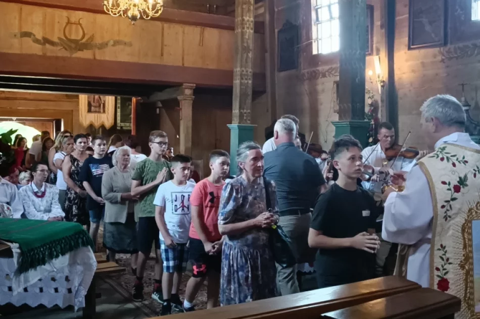 Chwalą Boga słowem i muzyką - zdjęcie 12