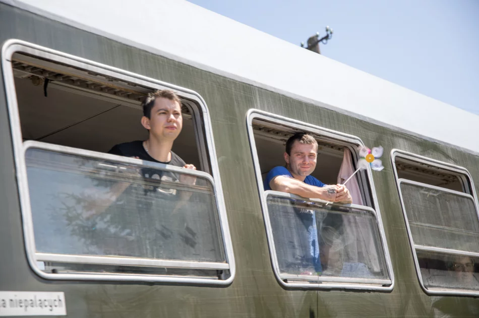 Pociąg retro na Limanowszczyźnie - zdjęcie 11